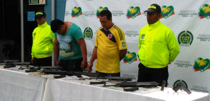 Polic�a incauta fusiles y pide a la comunidad denunciar hechos sospechosos