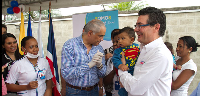 Jornada de Salud de Las Am�ricas logr� vacunar tres mil ni�os de la ciudad