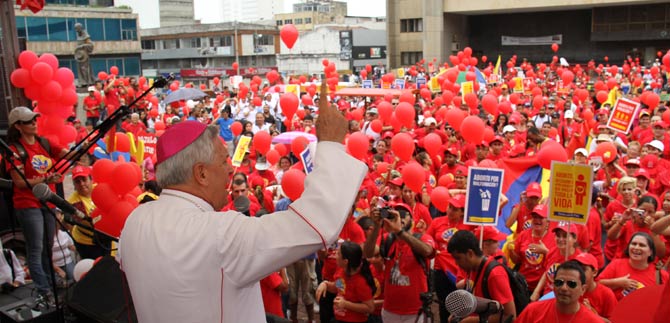 Cale�os y cale�as marcharon en la ciudad para clamar por el derecho a la vida