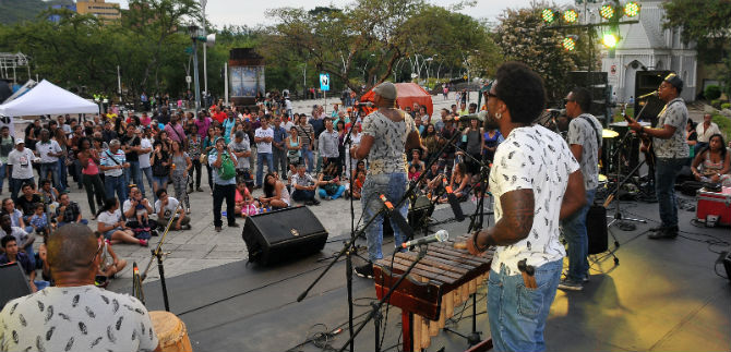Cali celebr� la m�sica con fiesta