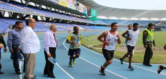 Alcalde eval�a este lunes adecuaciones para mundial de atletismo en el Pascual Guerrero
