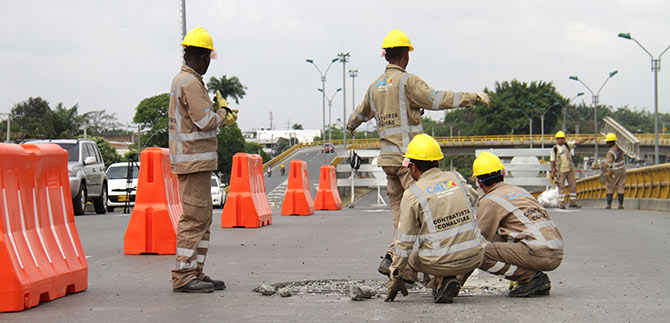 Conalv�as asume reparaciones del puente de la carrera 8�. con calle 70
