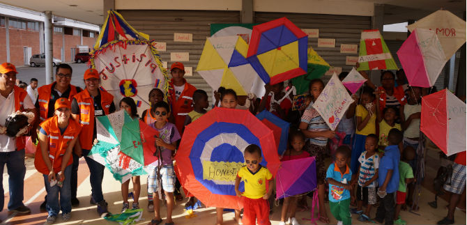 Oriente de Cali disfrut� del Festival de Cometas