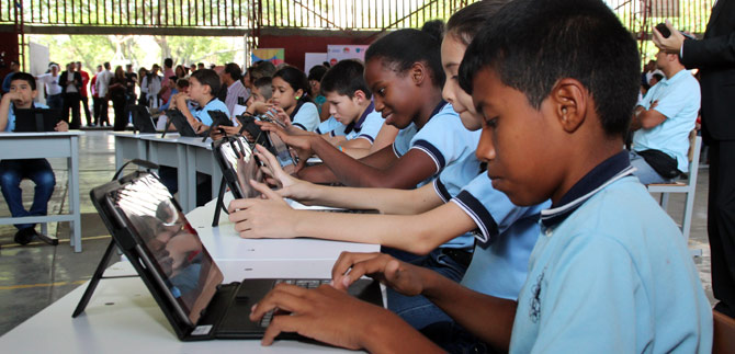 6331 tabletas se entregar�n a Instituciones Educativas de Jornada �nica, este mi�rcoles