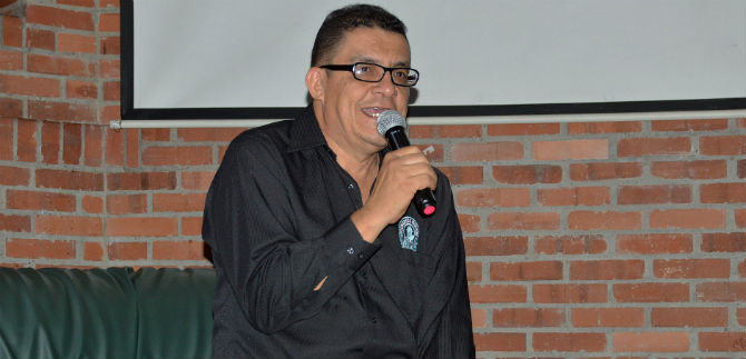 Con conversatorios, cale�os disfrutan el Mundial de Salsa
