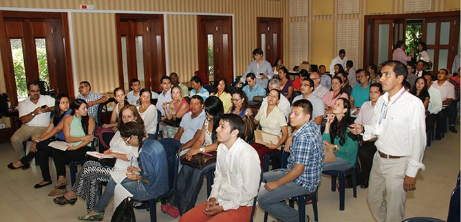 Microempresarios cale�os fortalecen sus pr�cticas empresariales