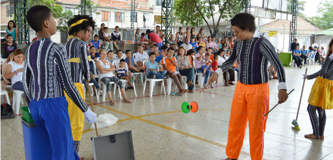 Obra para ni�os, Enamorarte de Cali, se present� en Petecuy
