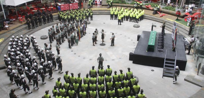 3.500 polic�as comprometidos con la seguridad de la temporada decembrina en Cali