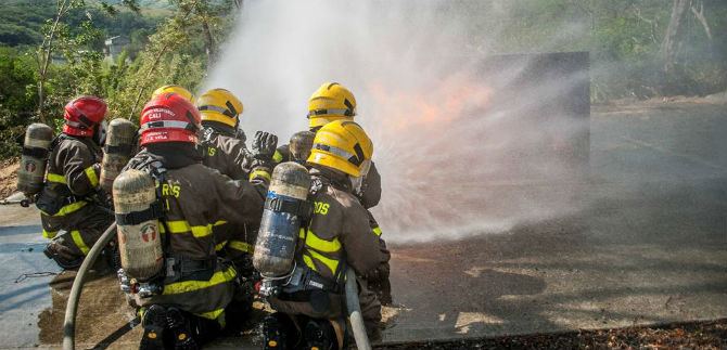 J�venes de Territorios T�os se grad�an de Bomberos Voluntarios I y II