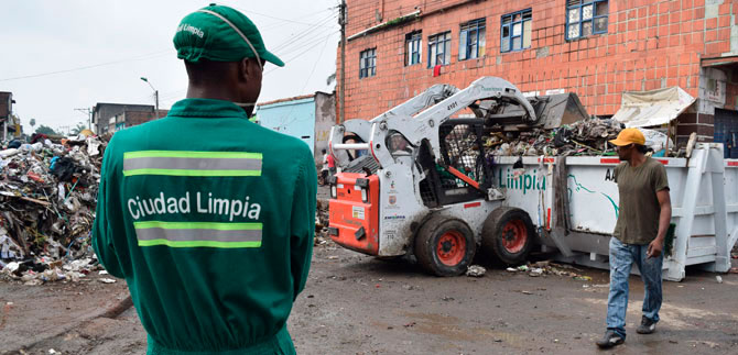 Emru y Ciudad Limpia removieron 83 metros c�bicos de escombros en El Calvario
