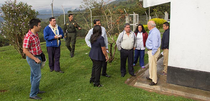 Alcalde inici� la semana dialogando con los habitantes del corregimiento La Paz