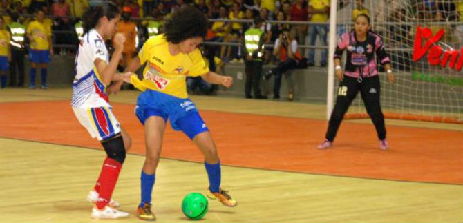 Presentaci�n del equipo profesional femenino de f�tbol de sal�n, Cali Juniors