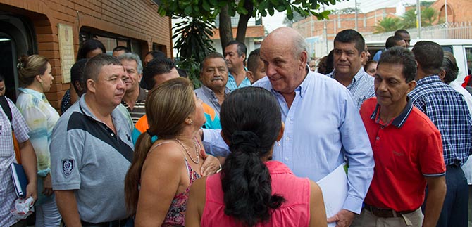 Alcalde har� seguimiento para que compromisos en comuna 6 se  cumplan