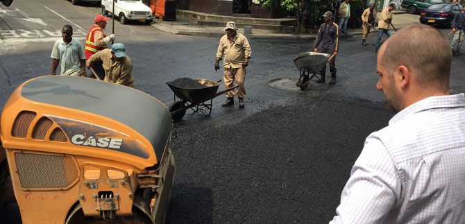 Acceso al hospital Ca�averalejo fue rehabilitado desde la calle 5� por el Gobierno Armitage