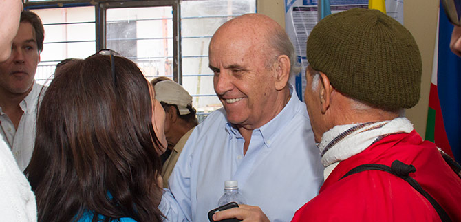 En Felidia, Maurice Armitage cumpli� 76 visitas a los territorios