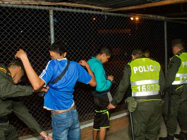 Habitantes de la Comuna 3 se sienten m�s seguros, luego de la intervenci�n en El Calvario