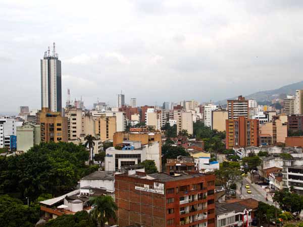 Buena noticia para empresarios y entidades que son grandes consumidores de energ�a: tope al cobro del alumbrado p�blico en Cali.