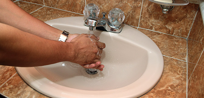 Alcalde (e) de Cali resuelve en consejo radial inquietudes sobre corte de agua