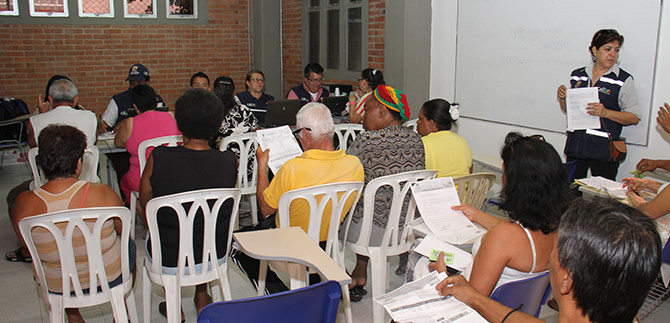 Hacienda Municipal socializa nuevos aval�os con propietarios de predios