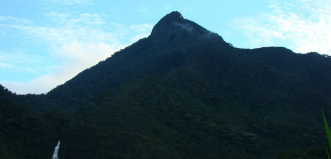 Pese a prohibici�n, sigue reporte de ascenso a Pico de Loro