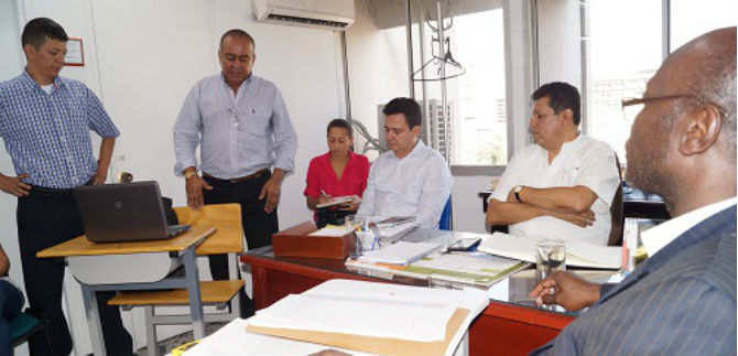Presentan nuevo dise�o de pupitre para alumnos de 6 a 11