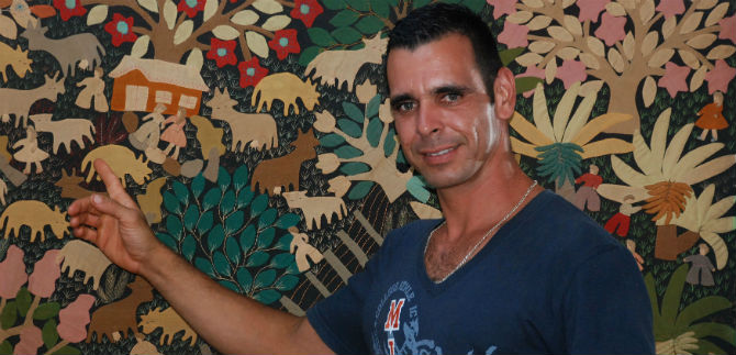 Creador de figuras en piedra en v�a a Cristo Rey quiere tener su propia galer�a