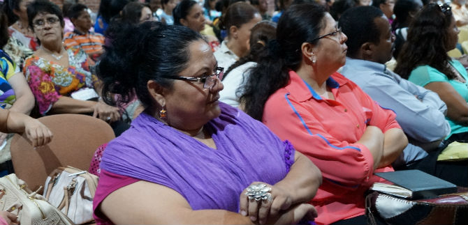 Capacitaci�n por $100 millones beneficiar� a mujeres vulnerables de la Comuna 10
