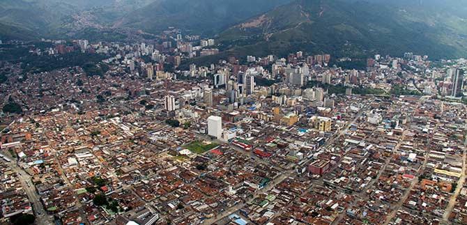 Emru socializa permanentemente proyectos con comunidad del Centro de  Cali
