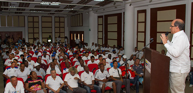 Escuelas de formaci�n deportiva favorecen a 27.000 cale�itos; balance del programa