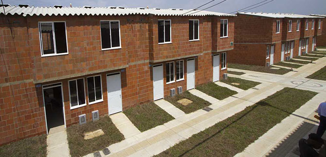 Secretaria de Vivienda saliente dej� 6535 casas, entre las entregadas y en construcci�n