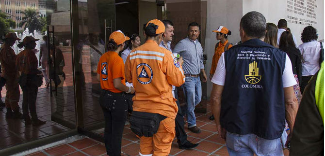 Autoridades cale�as se preparan para simulacro por sismo de este viernes