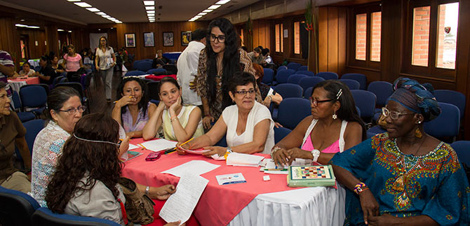 Mujeres construyen espacios y propuestas para el acuerdo de paz y el posconflicto