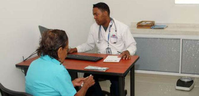 Secretar�a de Salud resalta la labor del m�dico en su d�a