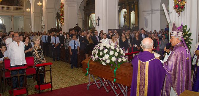 Familia Guerrero Carvajal despidi� a su amigo entra�able: Nelson Garc�s