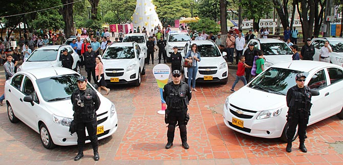 Alcald�a entrega veh�culos a Fiscal�a, Bapom, Emavi y Bomberos en apoyo a la seguridad