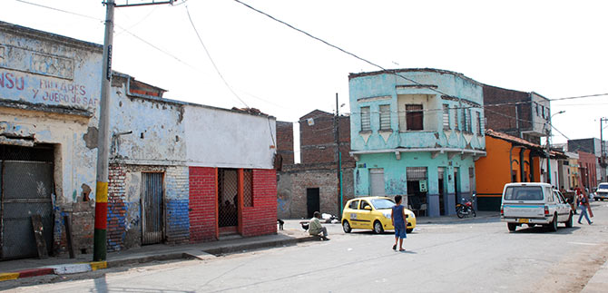 Emru reanuda proyecto Ciudad Para�so en el barrio El Calvario