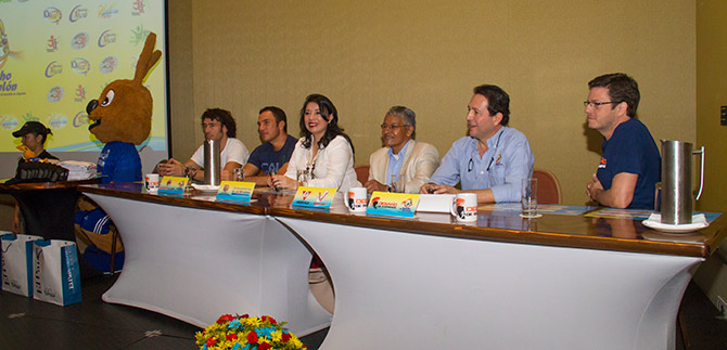 Juancho Correl�n competir� con m�s de 40.000 cale�os en 10 carreras, en 2015