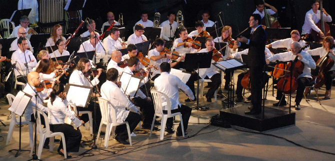 Con pianistas europeos, orquesta filarm�nica ofrece concierto en Cali