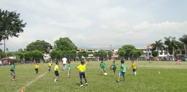 Administraci�n municipal entregar� escenarios deportivos a la comunidad