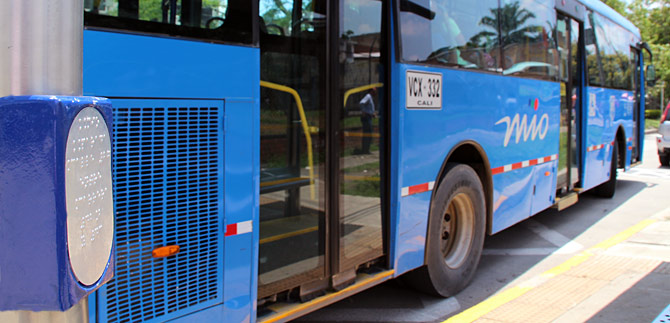 Para garantizar servicio, desv�an buses del MIO en estaci�n Siete de Agosto