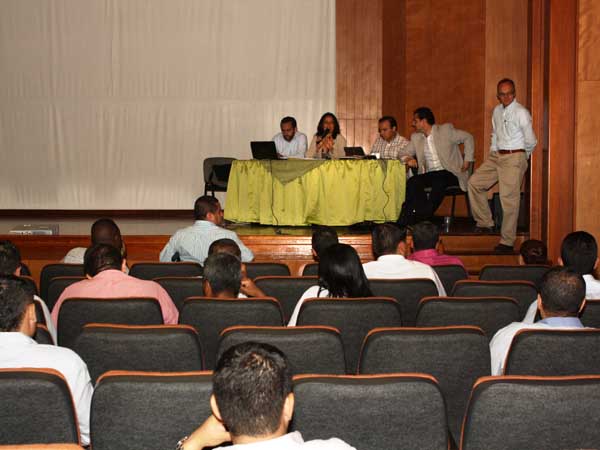 Programa de titulaci�n de predios es socializado en Cali