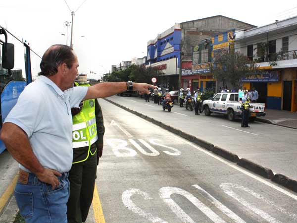 �Agresiones contra m� no impedir�n que contin�e haciendo respetar las normas de tr�nsito�: Secretario de Tr�nsito de Cali