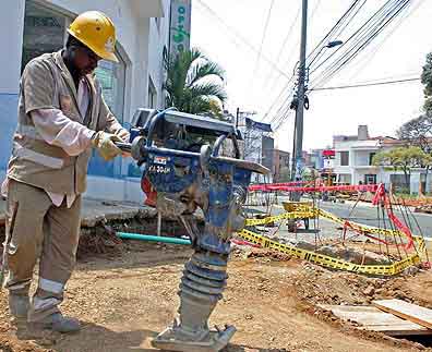 Obras en la carrera 70, de la Comuna 18, ahora s� empiezan al derecho