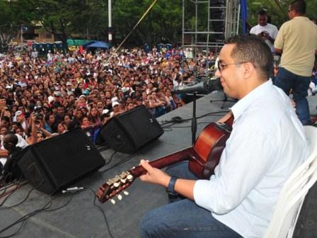 M�s de 5.000 personas pidieron buen trato a las mujeres