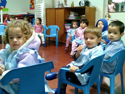1.600 madres e infantes de escasos recursos en Cali se han beneficiado con el proyecto �Vaso de leche�