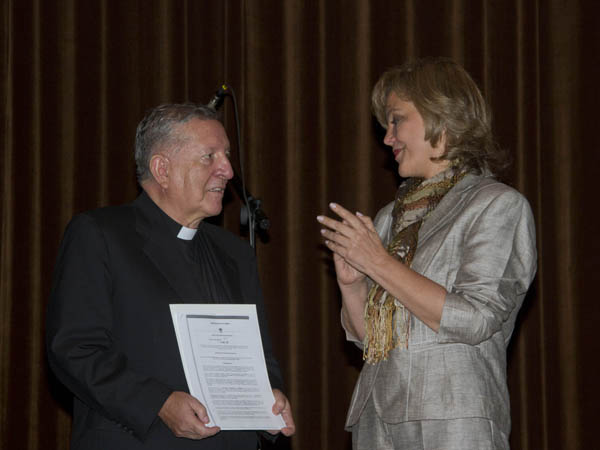La Ministra de Educaci�n destaca la alta calidad de universidades, como la Pontificia Universidad Javeriana de Cali