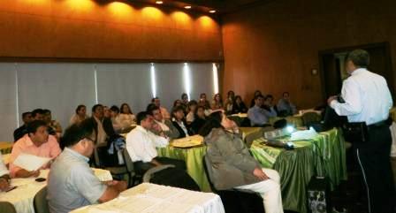 Equipo �Defensa de lo P�blico� dise�a estrategias de defensa ante demandas por huecos en la v�a