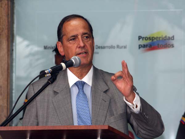 �Al campesino desplazado hay que devolverle la tierra, darle recursos y conocimiento para ser fuerte en el mercado�: Alcalde Guerrero