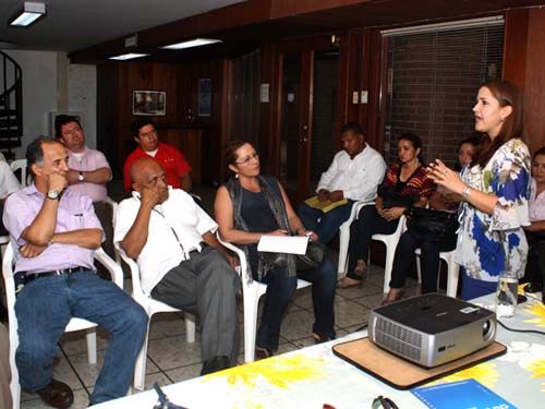 M�s de 2 mil due�os de predios y locales comerciales se han acogido a normas sobre antejardines: Alcald�a promueve concertaci�n