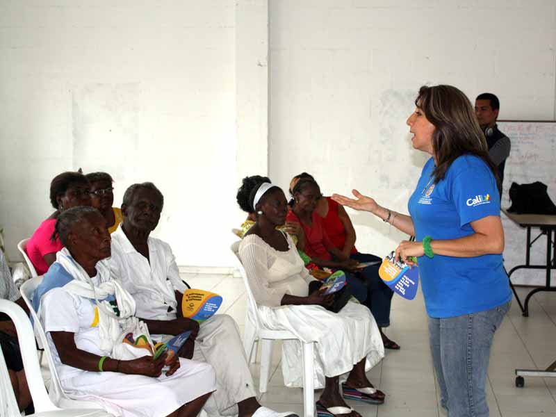 Exrecicladores de la tercera edad reciben atenci�n de la Alcald�a